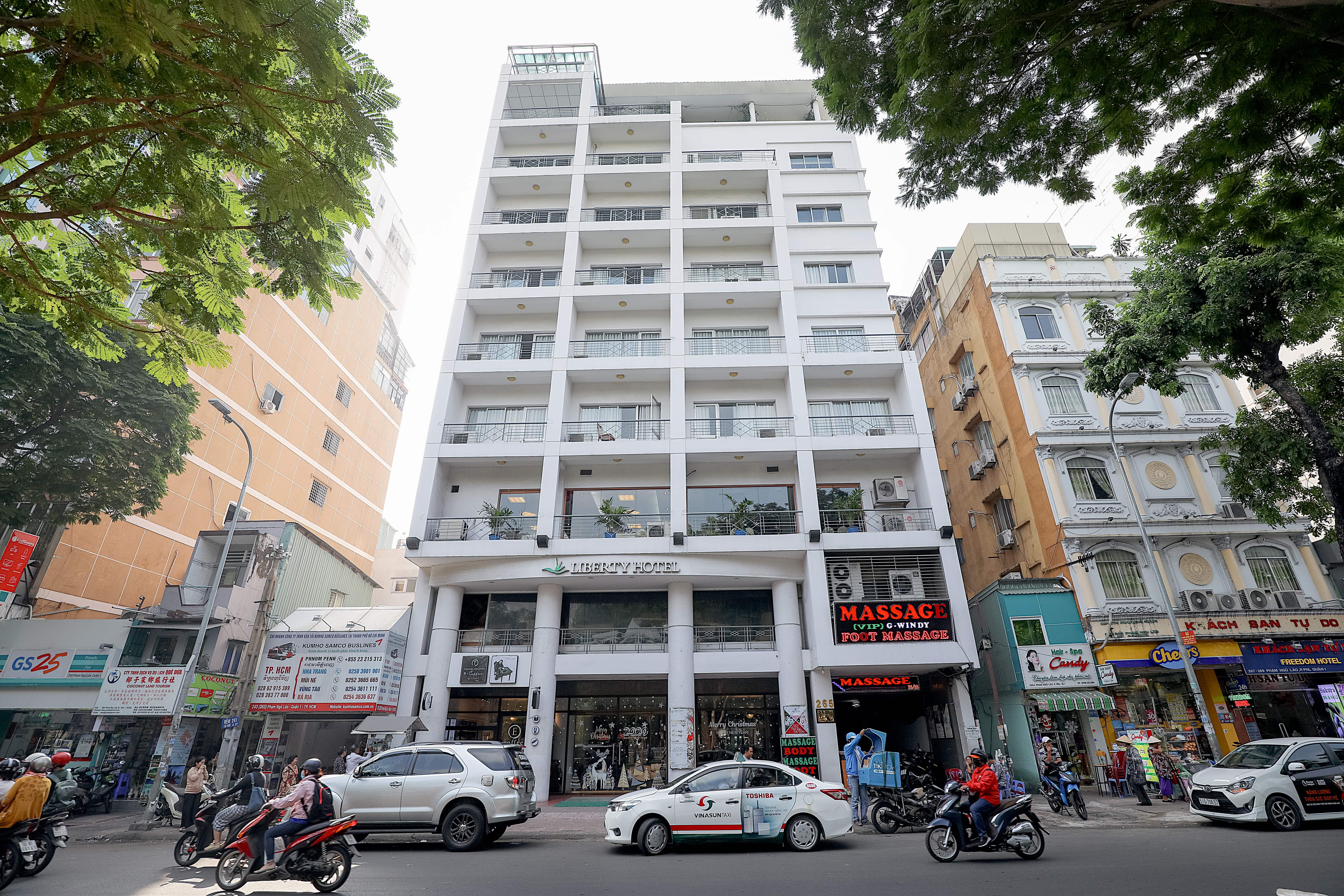 Liberty Hotel Saigon Parkview Hô Chi Minh-Ville Extérieur photo