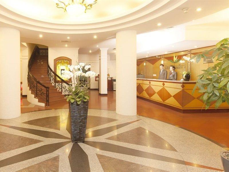 Liberty Hotel Saigon Parkview Hô Chi Minh-Ville Extérieur photo